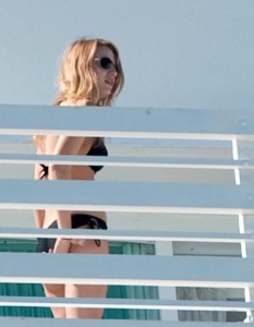 Blake Lively spotted on the balcony of her vacation hotel room on February 7th 2010 while in Miami Florida 2