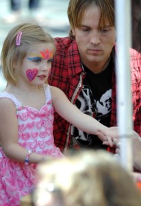 Larry Birkhead and his daugher Dannielynn seen together on February 14th 2010 at a carnival 5