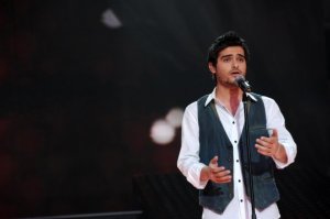 LBC Star Acdemy seven photo of the second prime on February 26th 2010 with Nassif Zeitoun singing on stage