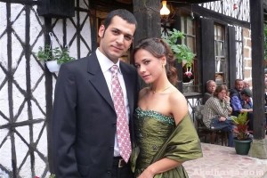 photo of Turkish actor Murat Yildirim with his real wife