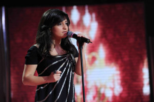 star academy fouth prime on March 12th 2010 picture of zaina aftimos from syria singing on stage