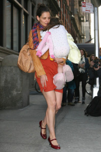 Katie Holmes spotted with her sweet daughter Suri Cruise on April 2nd 2010 as they leave their apartment and head to Mamma Mia 1