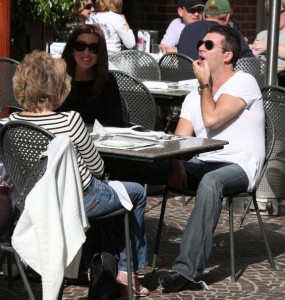 Simon Cowell and his fiance Mezhgan Hussainy out shopping and having dinner together in Beverly Hills 7