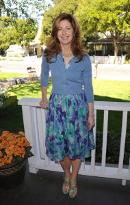 Dana Delany attends the celebrity rally on ABCs Wisteria Lane to raise awareness about child hunger on April 7th 2010 in Universal City 2