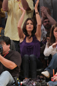 Teri Hatcher attends a game between the Oklahoma City Thunder and the Los Angeles Lakers at Staples Center on April 18th 2010 in Los Angeles 4