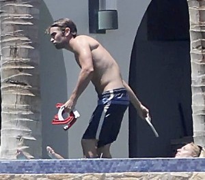 Chace Crawford spotted on May 30th 2010 as he was walking topless under the sun of Mexico  2