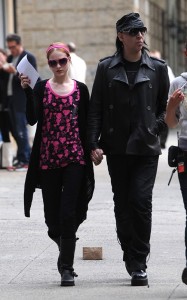 Marilyn Manson visits Evan Rachel Wood on the filming set of Mildred Pierce on May 28th 2010 in New York City 1