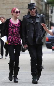 Marilyn Manson visits Evan Rachel Wood on the filming set of Mildred Pierce on May 28th 2010 in New York City 3