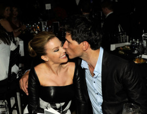 Kylie Minogue attends the 2010 amfAR New York Inspiration Gala held on June 3rd 2010 at The New York Public Library 3