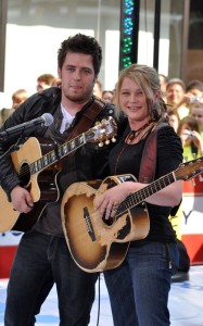 Lee DeWyze and Crystal Bowersox were spotted together on June 3rd 2010 as they perform on the Today show 1