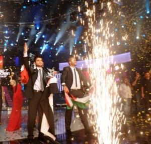 pictrure of the Star Academy 7 prime 16th finale while Nassif Zeitoun od Syria is announced as the winner 4