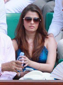 Aishwarya Rai spotted on June 6th 2010 at the Roland Garros 2010 French Open Tennis Tournament in Paris 5