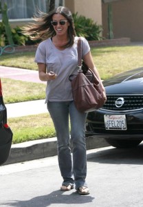 Alanis Morissette spotted on June 10th 2010 as she heads to a friends house in Los Angeles 5