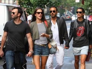 Alessandra Ambrosio seen with her boyfriend Jamie Mazur on June 9th 2010 as they have lunch with some friends at Bar Pitti and then shopping in Soho 6