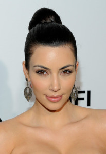 Kim Kardashian arrives at the 2010 Fifi Awards at the New York State Armory on June 10th 2010 in New York City 7