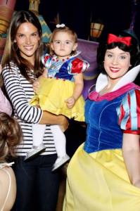 Alessandra Ambrosio with her daughter Anja at the DISNEY Princess Royal Court on March 14th 2010 in Paris 3