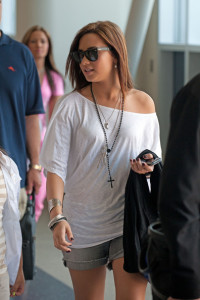 Demi Lovato seen on June 14th 2010 as she departs from the Los Angeles International Airport 4