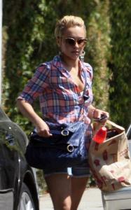 Hayden Panettiere spotted with her extra short hair cut on June 14th 2010 while out in West Hollywood 3