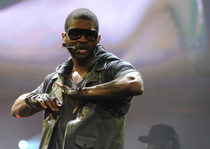 Usher performs at the Activision E3 preview held at Staples Center on June 14th 2010 in Los Angeles 1