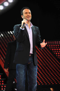 picture of the fifth Prime of star academy seven on March 26th 2010 with singer Ayman Zbeeb on stage