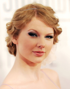 Taylor Swift arrives on the red carpet of the 41st annual Songwriters Hall of Fame at The New York Marriott Marquis on June 17th 2010 in New York City 4