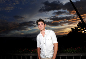 Zac Efron picture at the opening night reception for the 2010 Maui Film Festival at the Capische on June 16th 2010 in Hawai 3