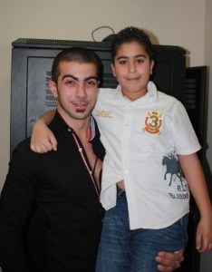 Mohammad Rafe from Jordan with a fan before star academy