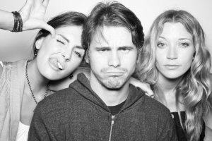 Taylor Cole with Jason Ritter and Sarah Roemer on July 24th 2010 at the NERD Party Comic Con Paddle Jam Photobooth 2