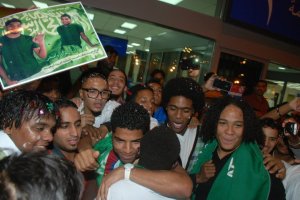 Mohamad Abdullah as he arrives back to saudi arabia at the airport after he left star academy 2