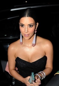 Kim Kardashian photo on June 7th 2011 at the Glamour UK Women of the Year awards 1