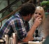 Anna Faris and her boyfriend Chris Pratt spotted eating lunch together yesterday