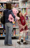 Rachel Bilson took her little sister Hattie Bilson to shop at Toys R Us in Los Angeles on february 5th 2009 4