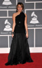 miley cyrus arrives at the Grammy Awards 2009