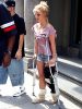 Britneys life pictures britney spears knee injury