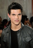 Taylor Lautner arrives at Nickelodeon's 2009 Kids Choice Awards