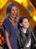 Cameron Diaz with Abigail Breslin on stage during the 18th Annual MTV Movie Awards on May 31st 2009 1