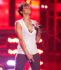 Keri Hilson performs onstage during the 2009 BET Awards held at the Shrine Auditorium on June 28th 2009 in Los Angeles 5