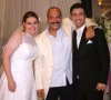 picture of the Arab Celebrity Salma an Egyptian TV hostess of the entertainment show Shababeek on Dream TV picture at her wedding with her husband Sherif 3